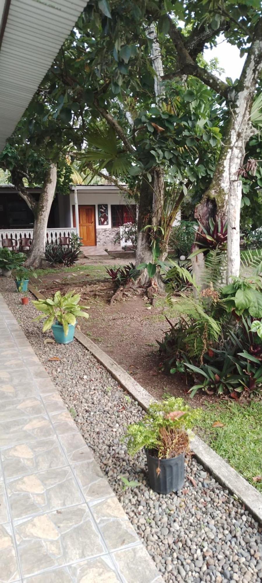 Cabinas Smith Cahuita Buitenkant foto