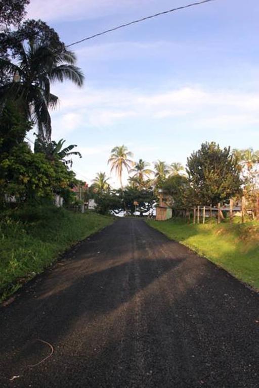 Cabinas Smith Cahuita Buitenkant foto